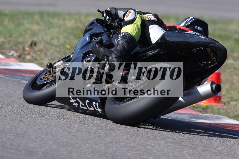 /Archiv-2022/05 04.04.2022 Plüss Moto Sport ADR/Freies Fahren/883